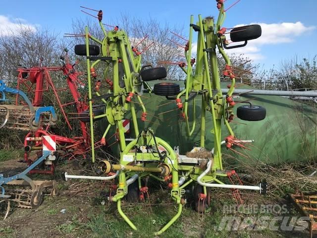 CLAAS Volto 900 Rakes and tedders