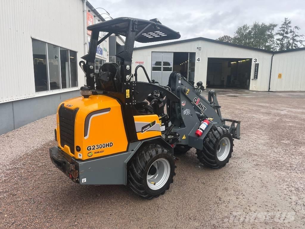 GiANT G 2300 HD Multi-purpose loaders