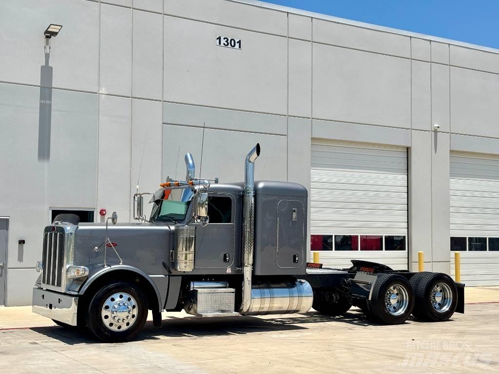 Peterbilt 389 Prime Movers