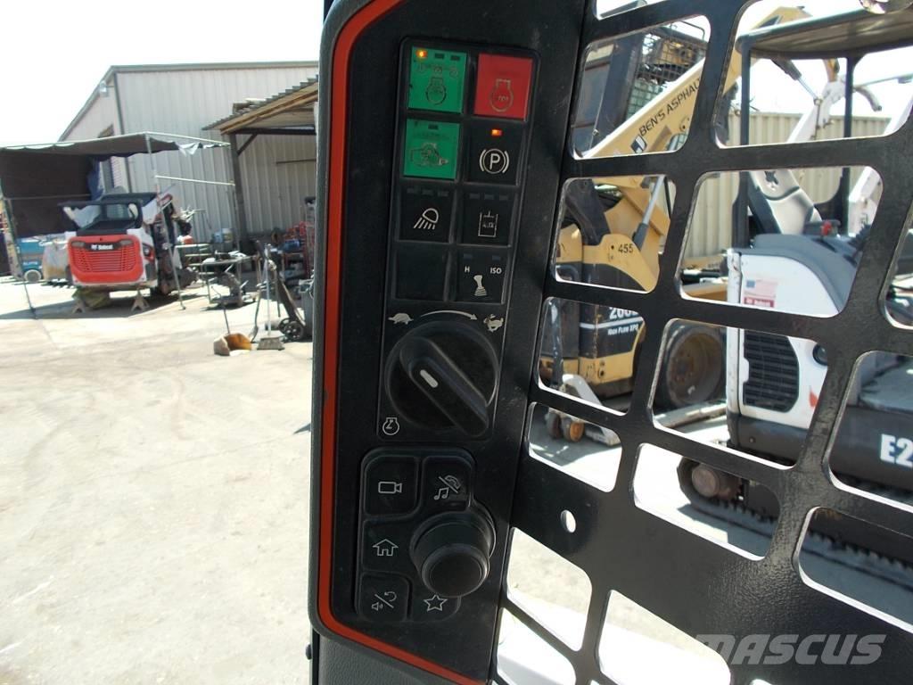 Bobcat S76 Skid steer loaders
