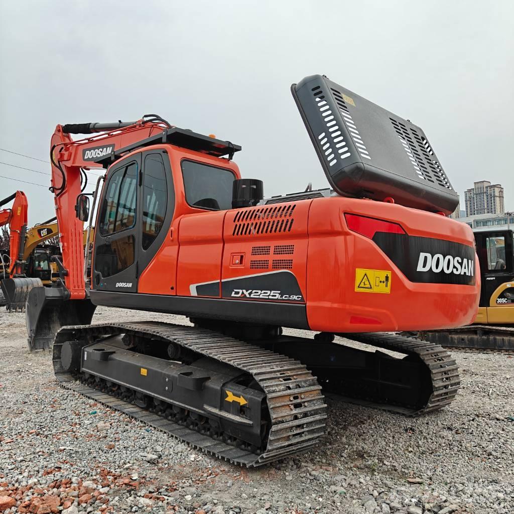 Doosan DX 225 LCA Crawler excavators