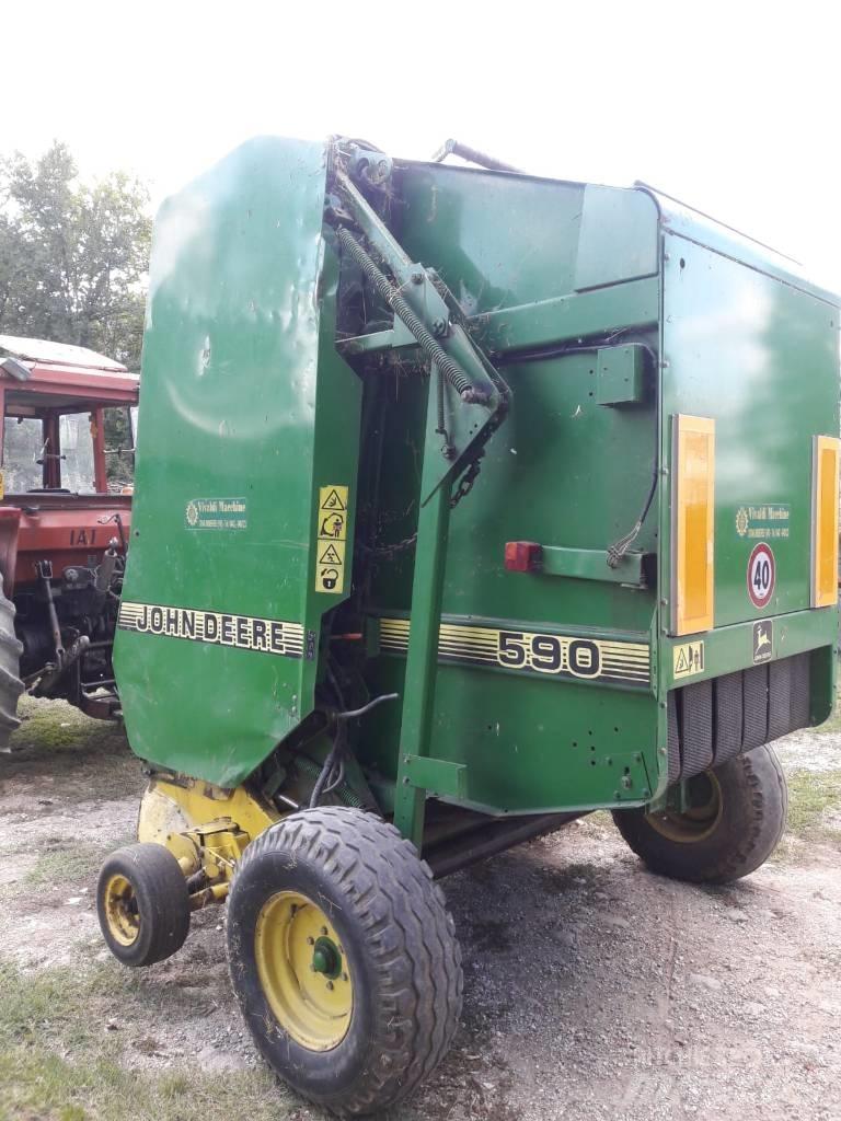 John Deere 590 Round balers