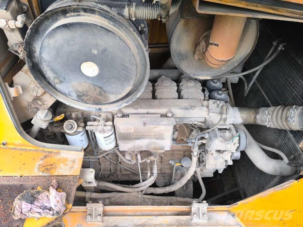 Liebherr PR 754 Crawler dozers