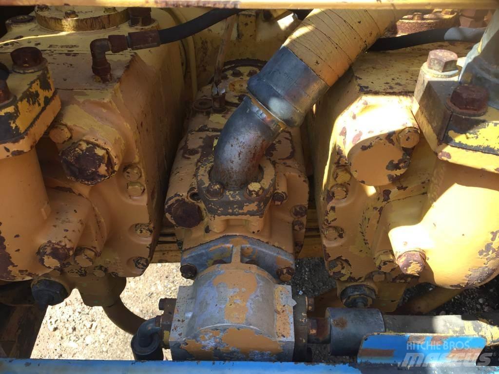 CAT 245 D ME Crawler excavators