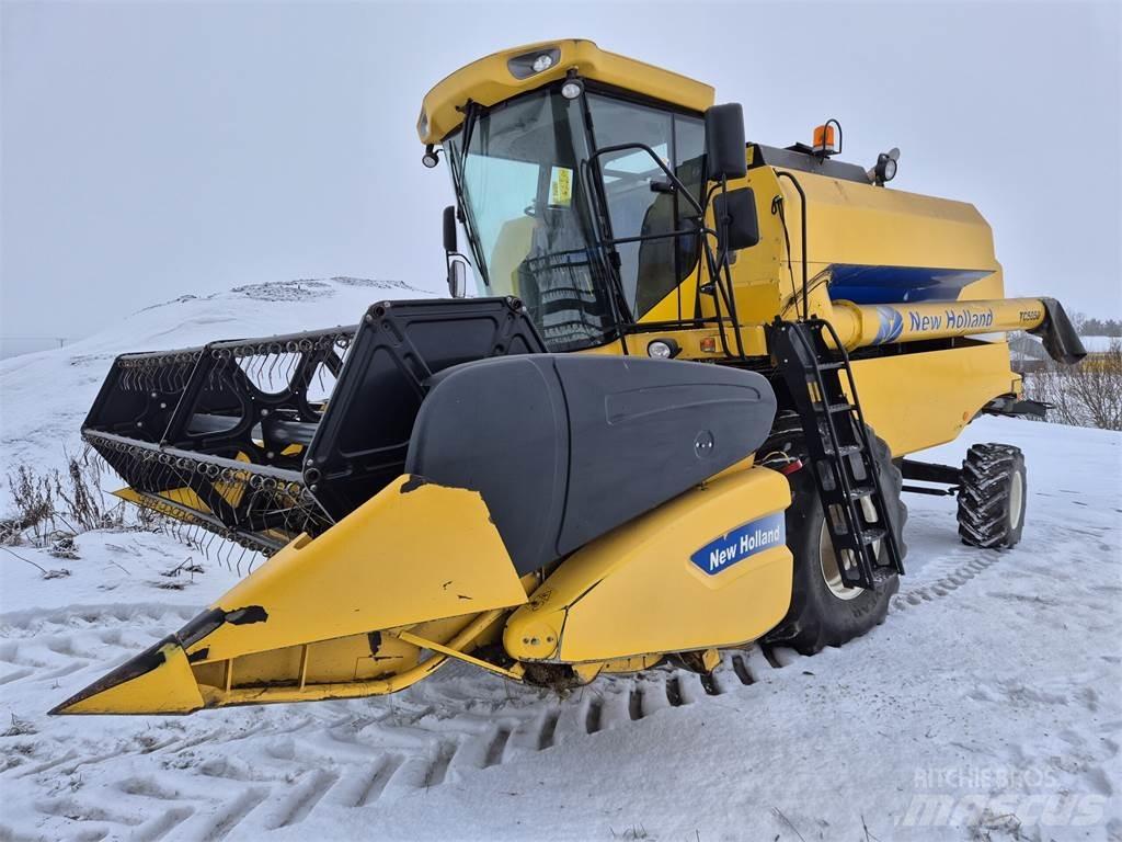 New Holland TC5050 Combine harvesters