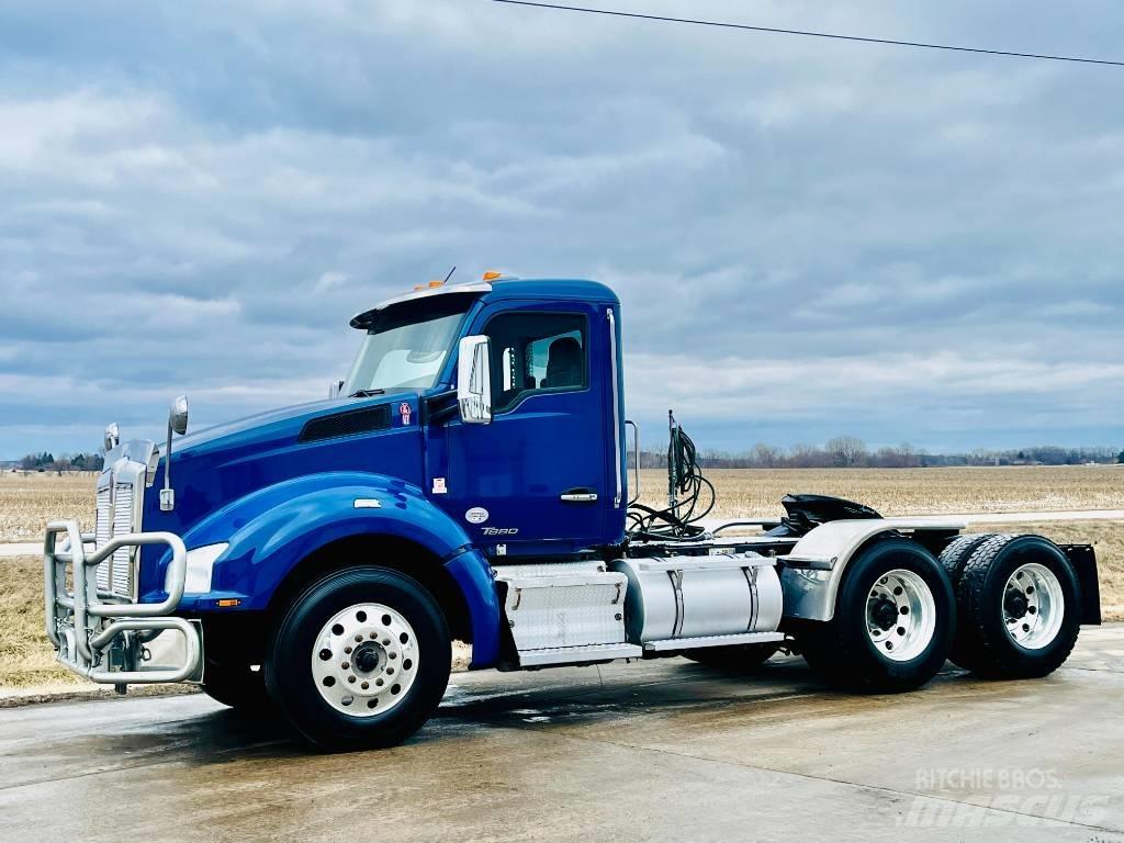 Kenworth T 880 Prime Movers