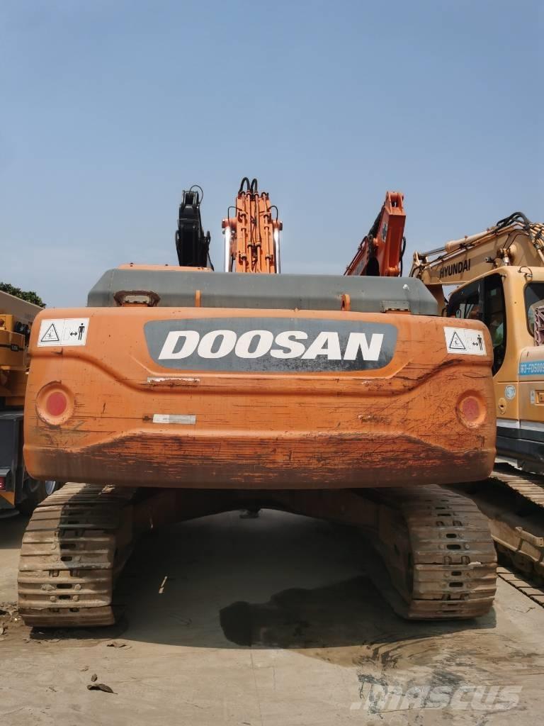 Doosan DX 300 LC--9C Crawler excavators