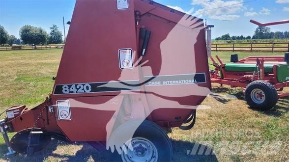 Case IH 8420 Round balers