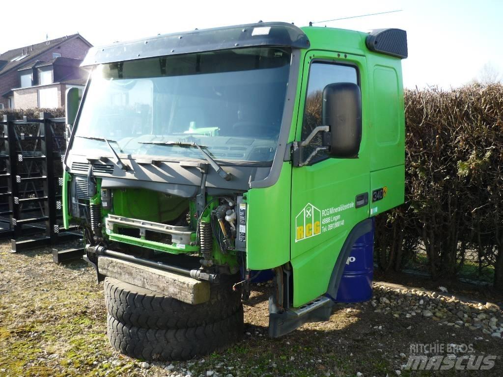 Volvo FM12 Cabins and interior