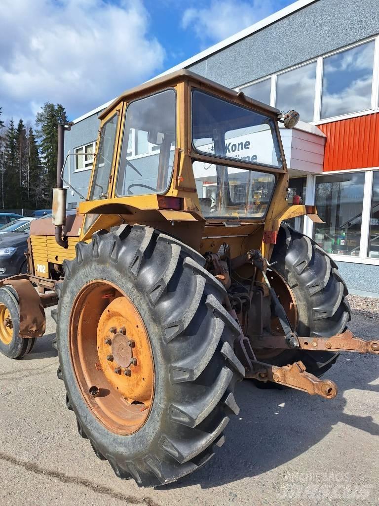 Valmet 702 Tractors