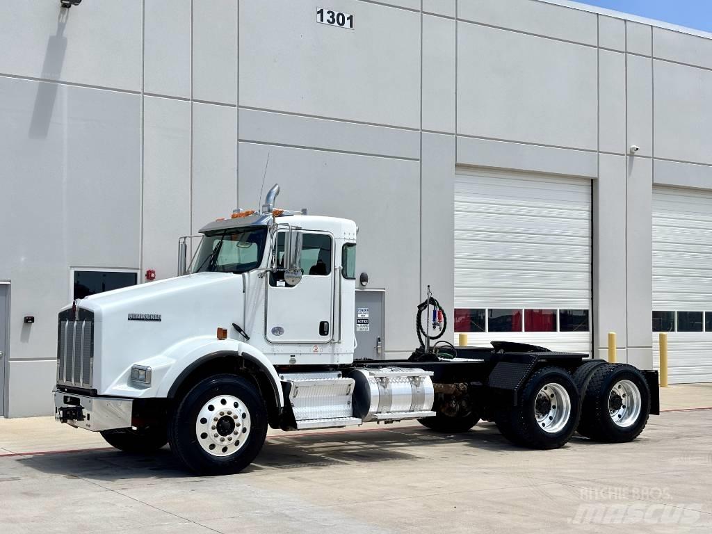 Kenworth T 800 Prime Movers