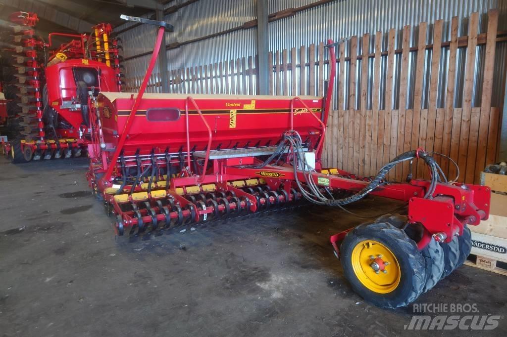 Väderstad 400C Combination drills