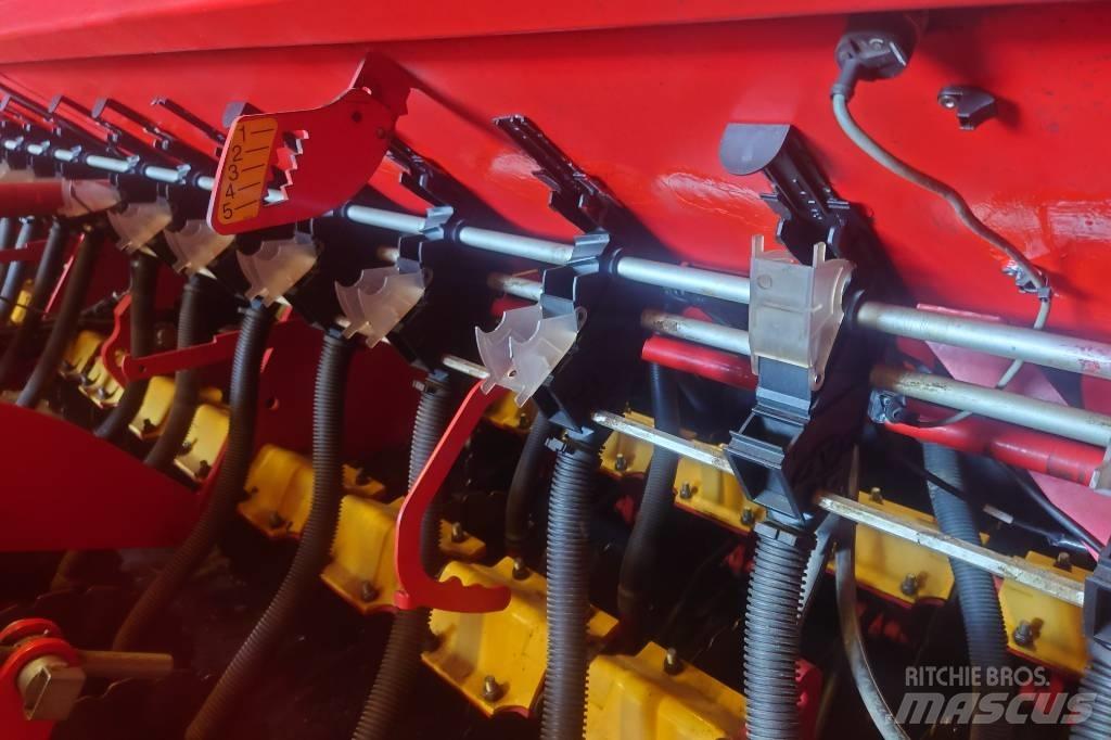 Väderstad 400C Combination drills