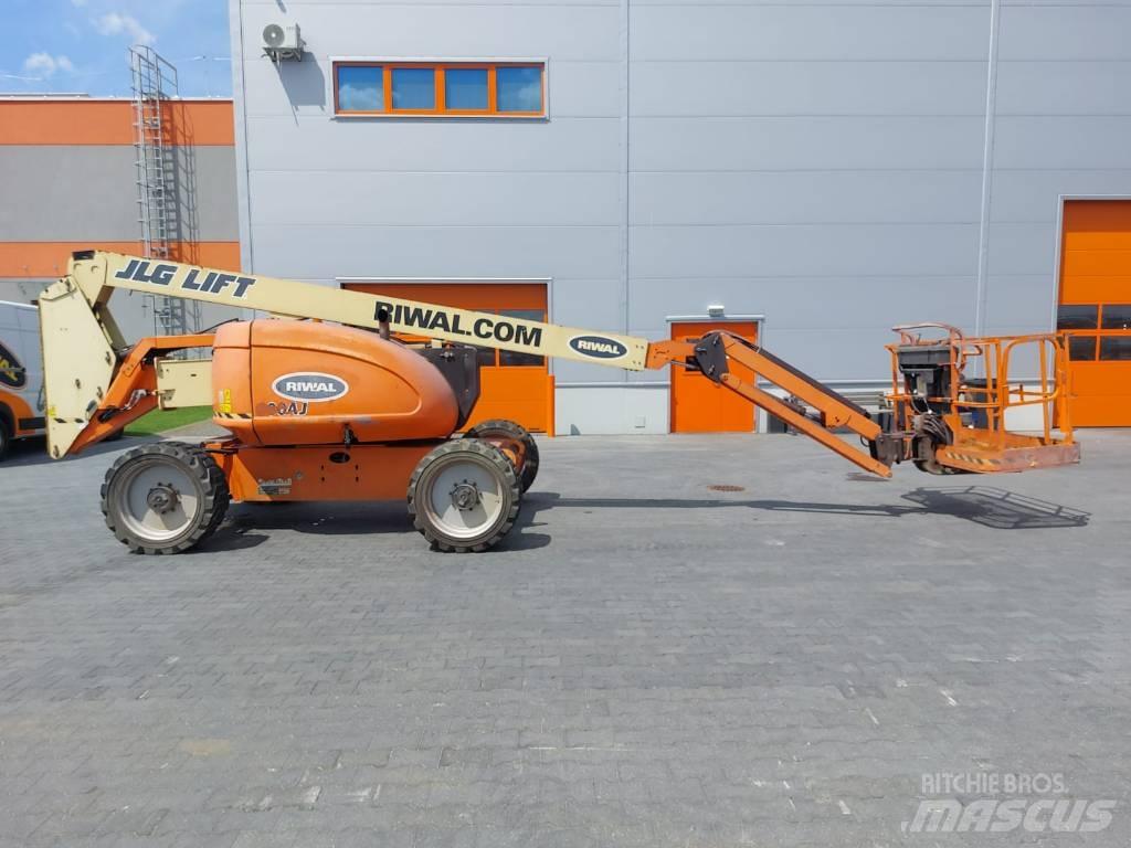 JLG 600AJ Articulated boom lifts