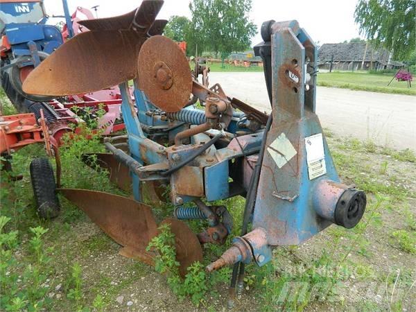 Överum 3 Reversible ploughs