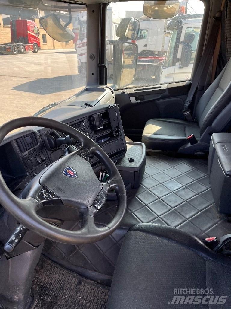 Scania CG16 Cabins and interior