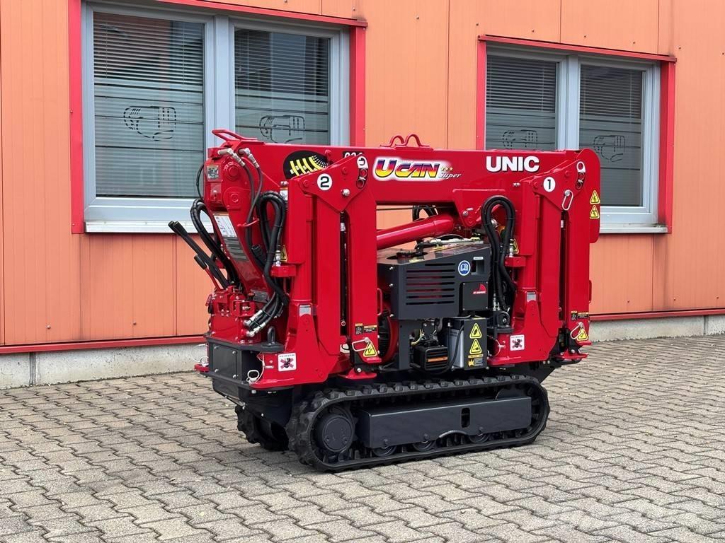 Unic URW-094 Track mounted cranes
