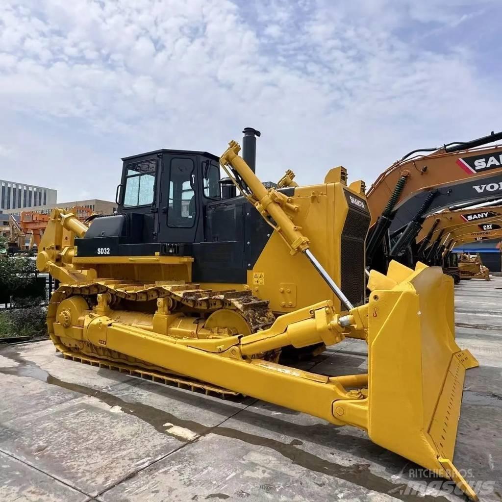 Shantui SD 32 Crawler dozers