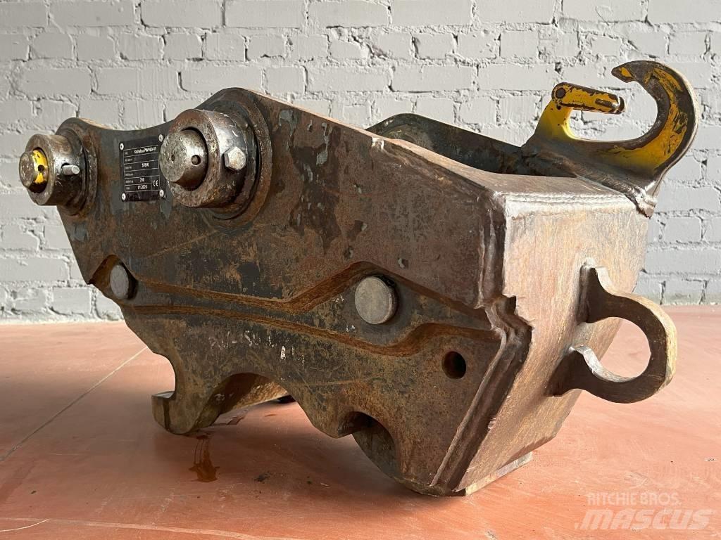 Komatsu PW160-11 Quick connectors