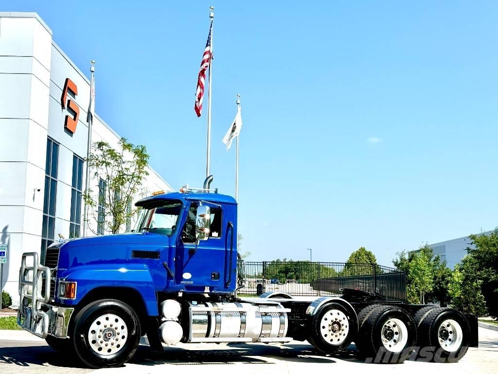 Mack Pinnacle Prime Movers