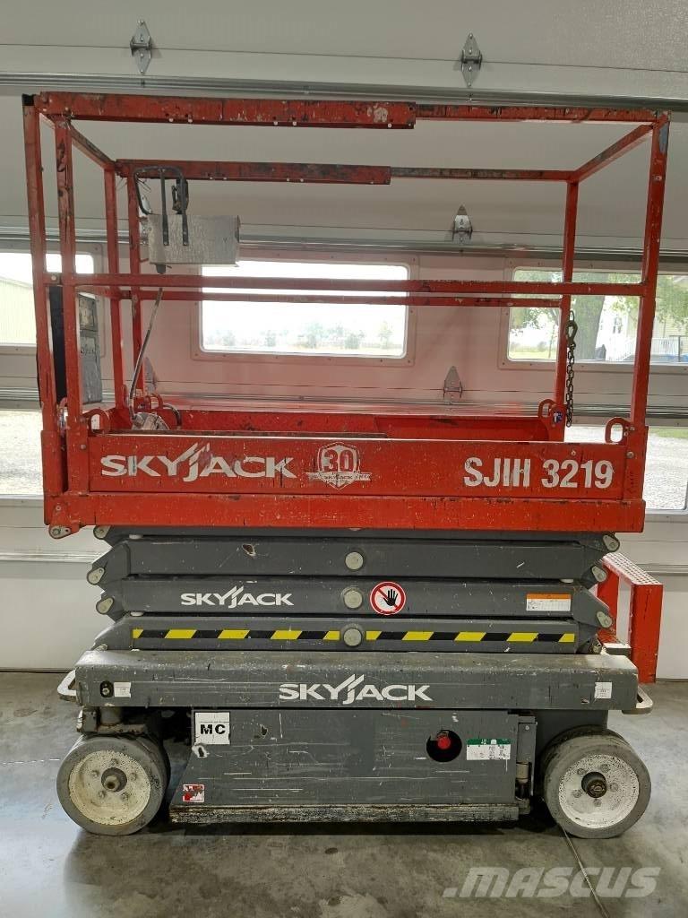 SkyJack SJ III 3219 Scissor lifts