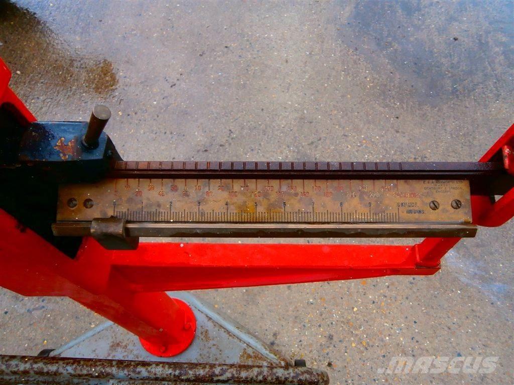  ASHWORTH LTD Farm machinery