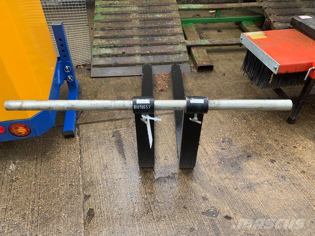  ATTACHMENTS Telehandlers