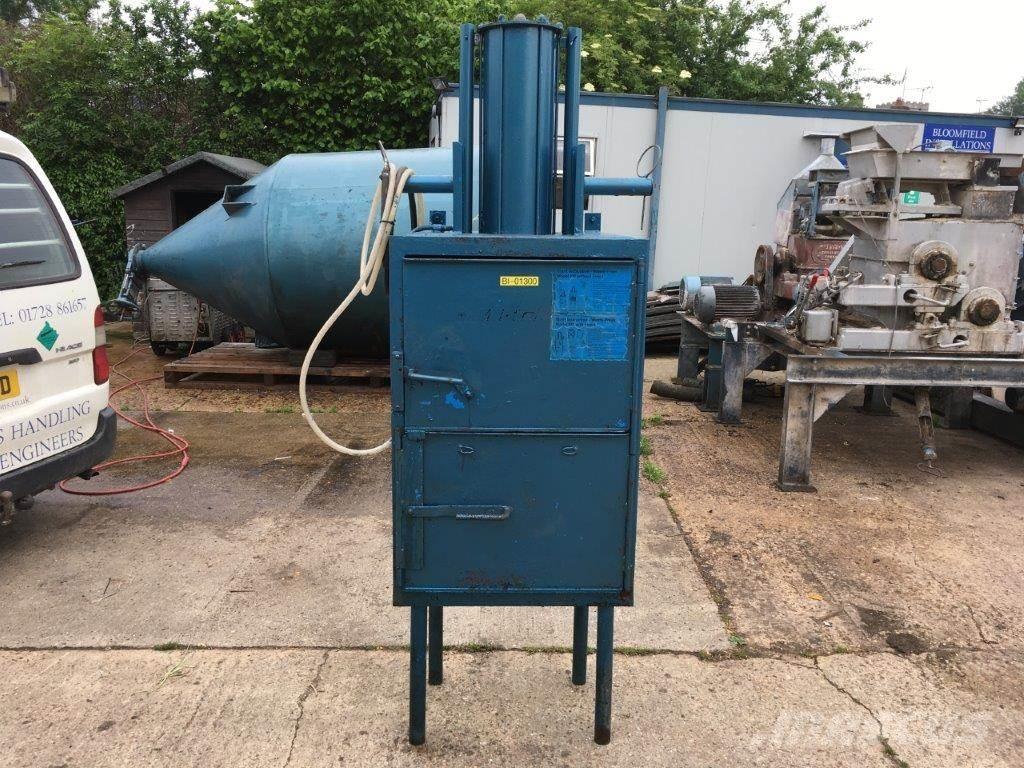  BAG COMPACTOR Farm machinery