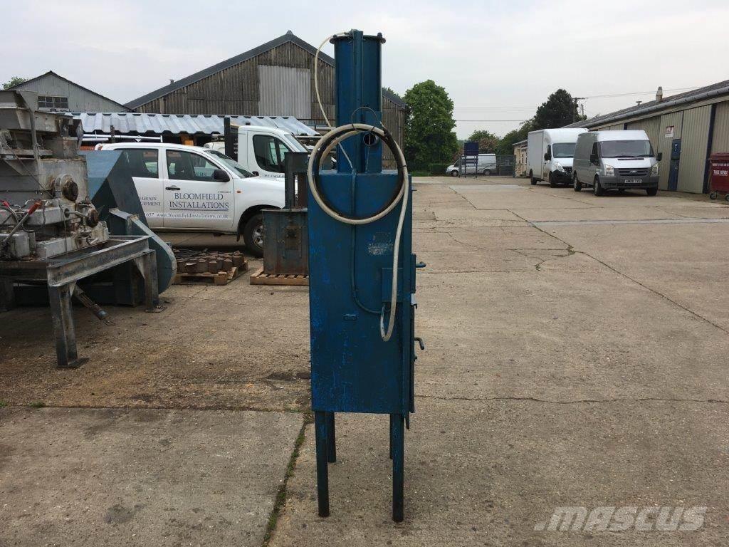  BAG COMPACTOR Farm machinery