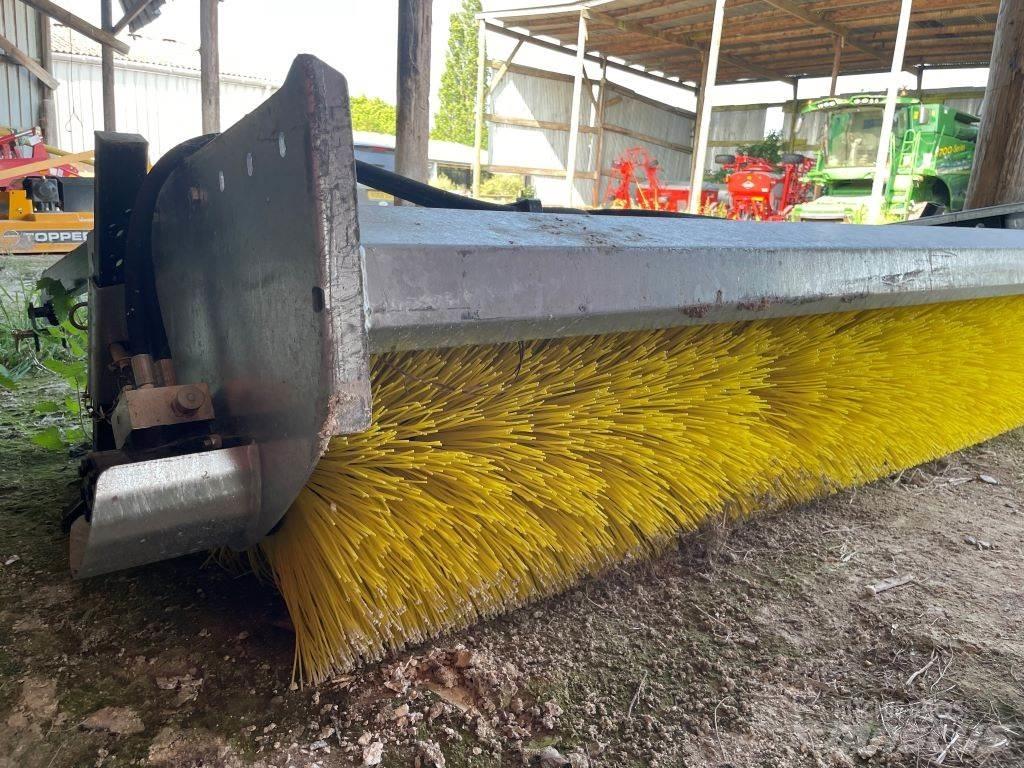 Cherry BS-80 Telehandlers