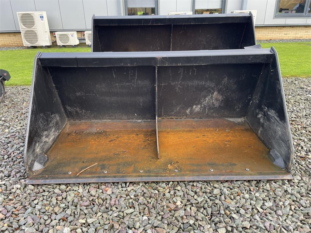 F.c.walker 1.5M3 Buckets