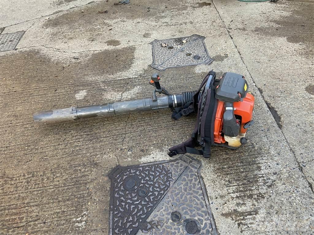 Husqvarna 570BTS Farm machinery