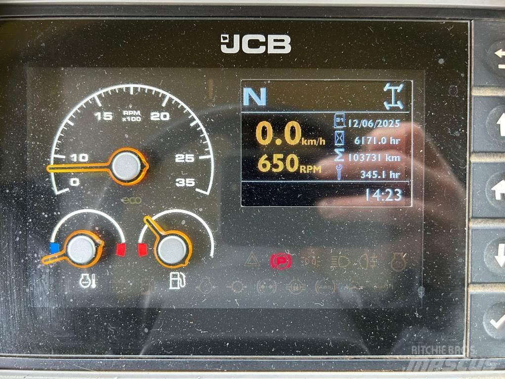JCB 4220 Tractors