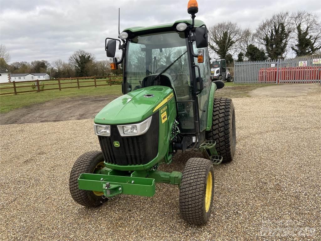 John Deere 4066R Compact tractors