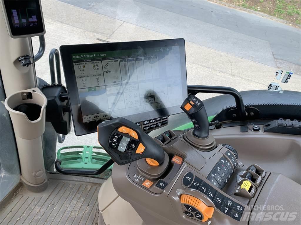 John Deere 6R215 Farm machinery