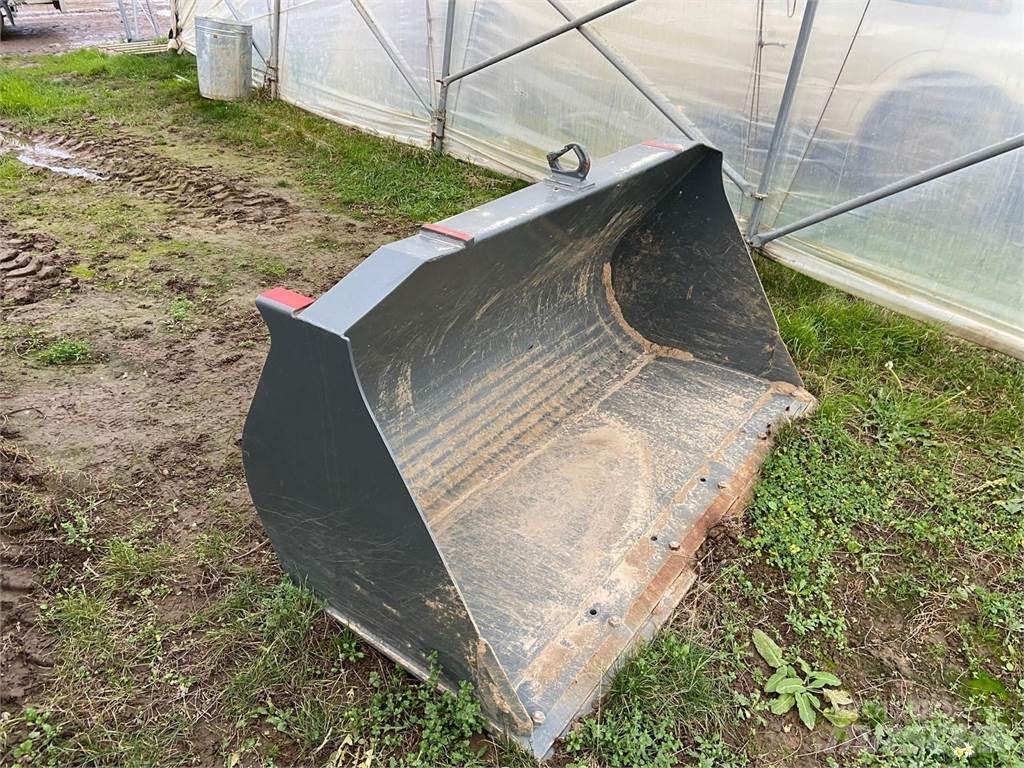 Kramer 1600MM Buckets