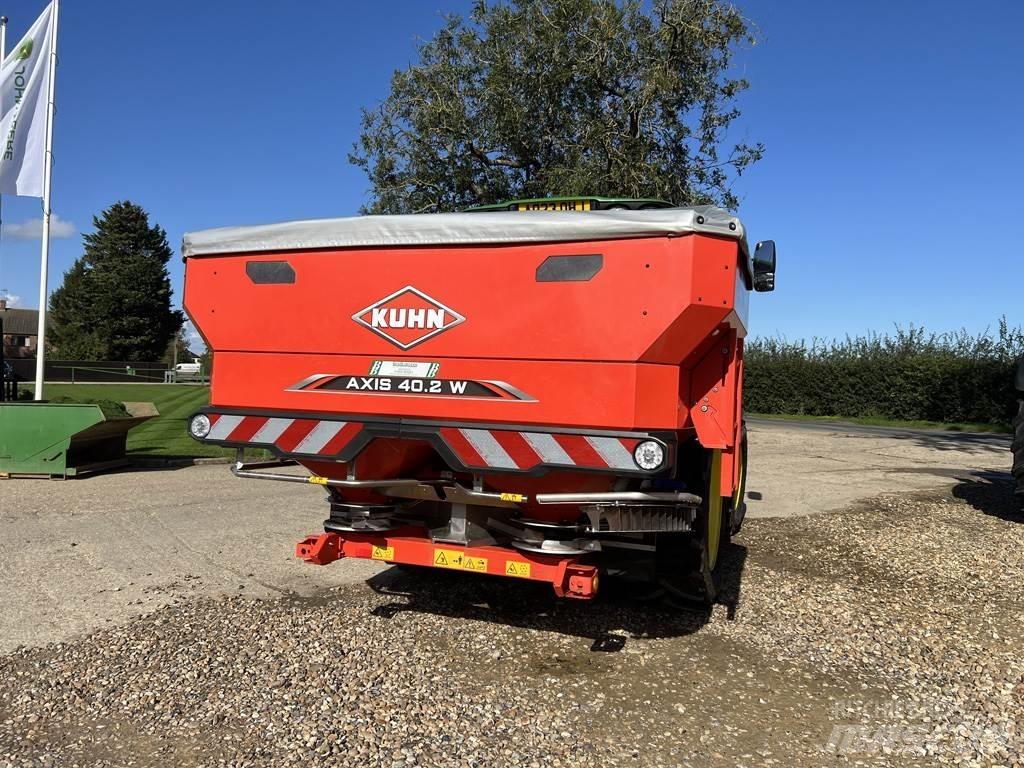 Kuhn 40.2W Mineral spreaders