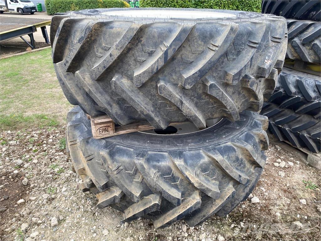 Kuhn 600/65R38 Tyres, wheels and rims
