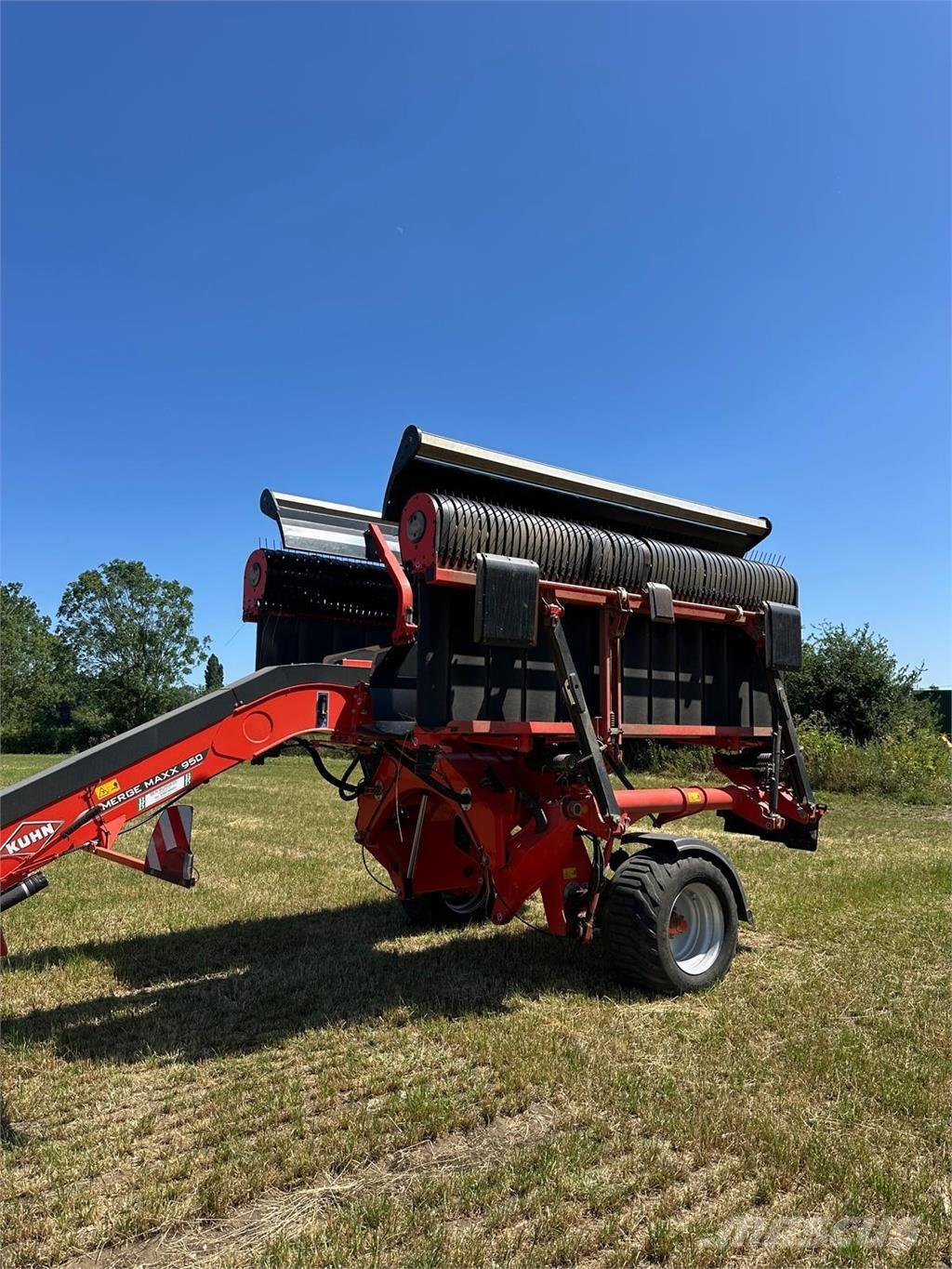 Kuhn MERGEMAXX950 Pasture mowers and toppers