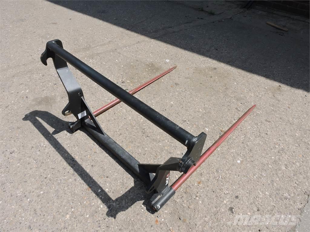  PALLET Front loaders and diggers