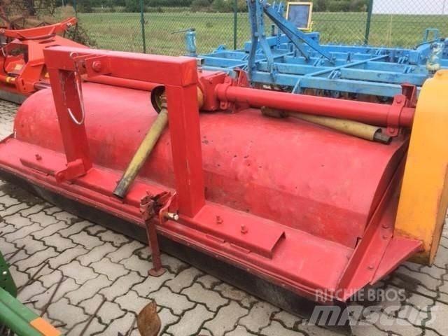 Dücker UM27 Farm machinery