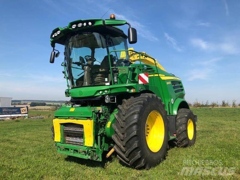 John Deere 8600 Farm machinery
