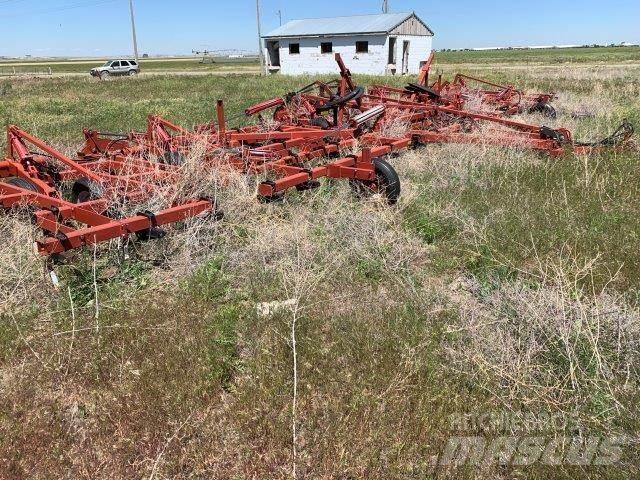Case IH 4300 Field drags