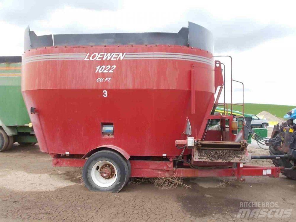  Loewen 1022 Feed mixer