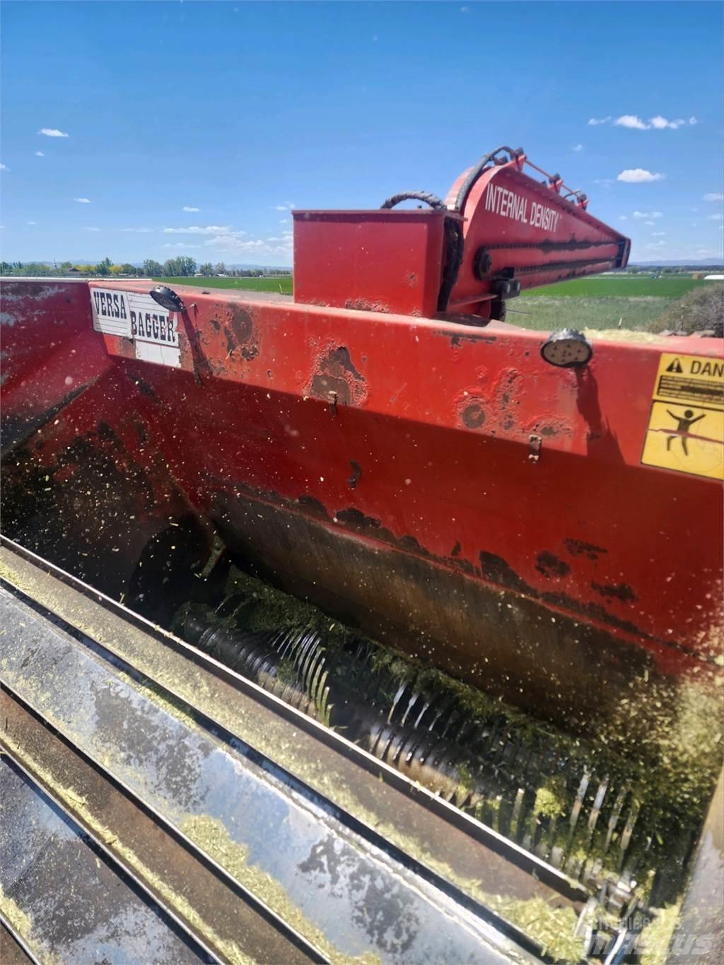 Versa ID1012 Combine harvesters