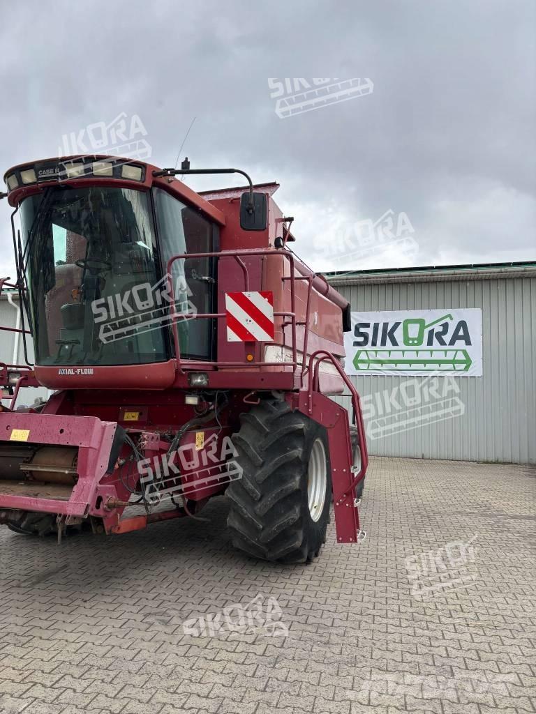Case IH 2388 Combine harvesters