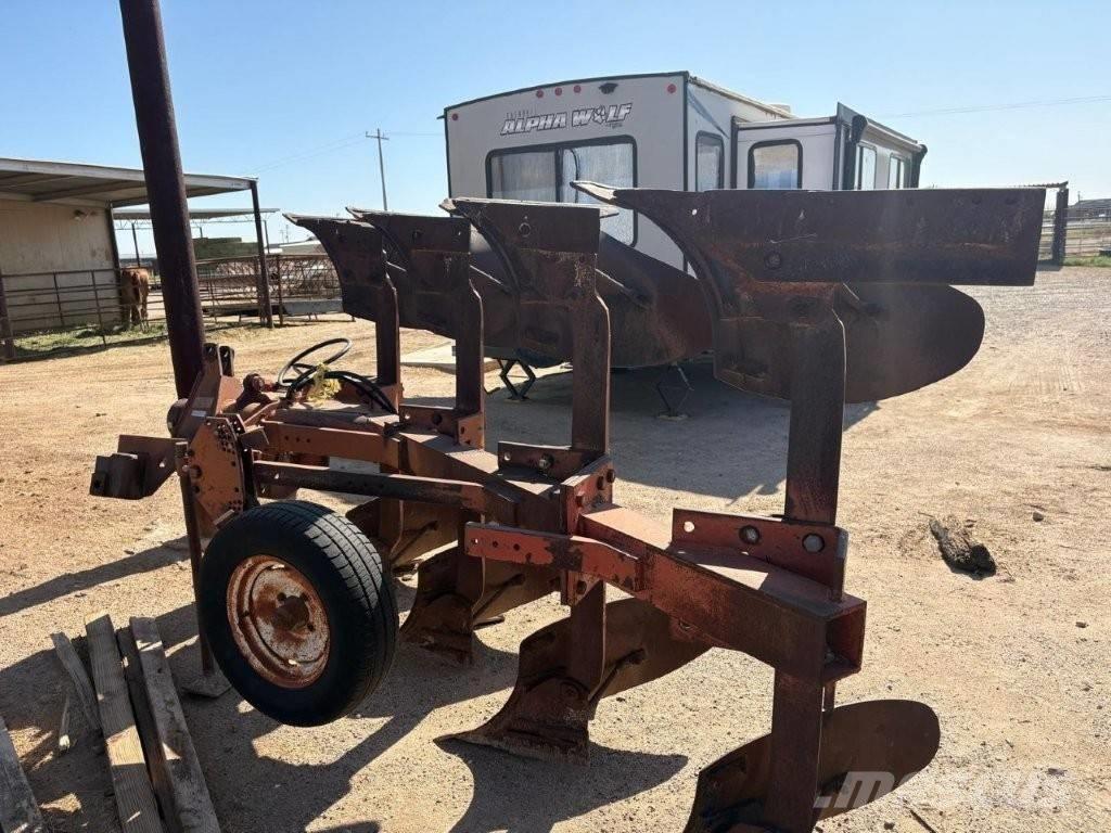 Case IH 140 plow Other tractor accessories