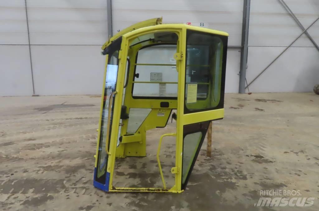 Yanmar Vio 75/SV100 Cabins and interior