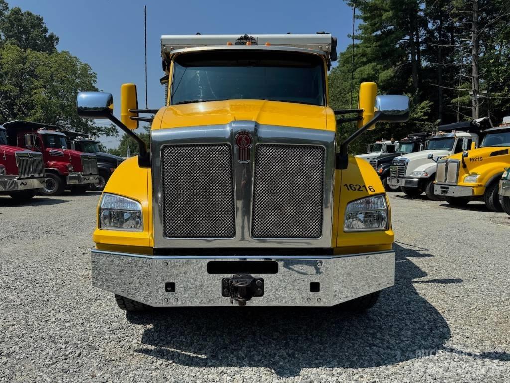 Kenworth T 880 Tipper trucks