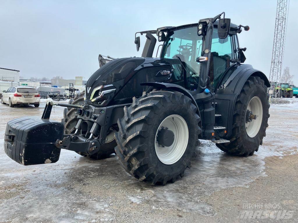 Valtra Q305 Tractors